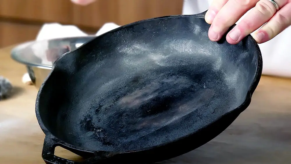 How To Remove Black Residue From Cast Iron Skillet