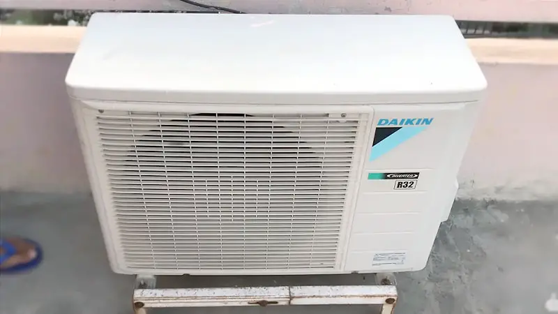 Clean Outside Air Conditioning Unit