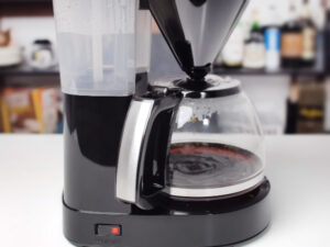 How to clean hot plate of coffee maker